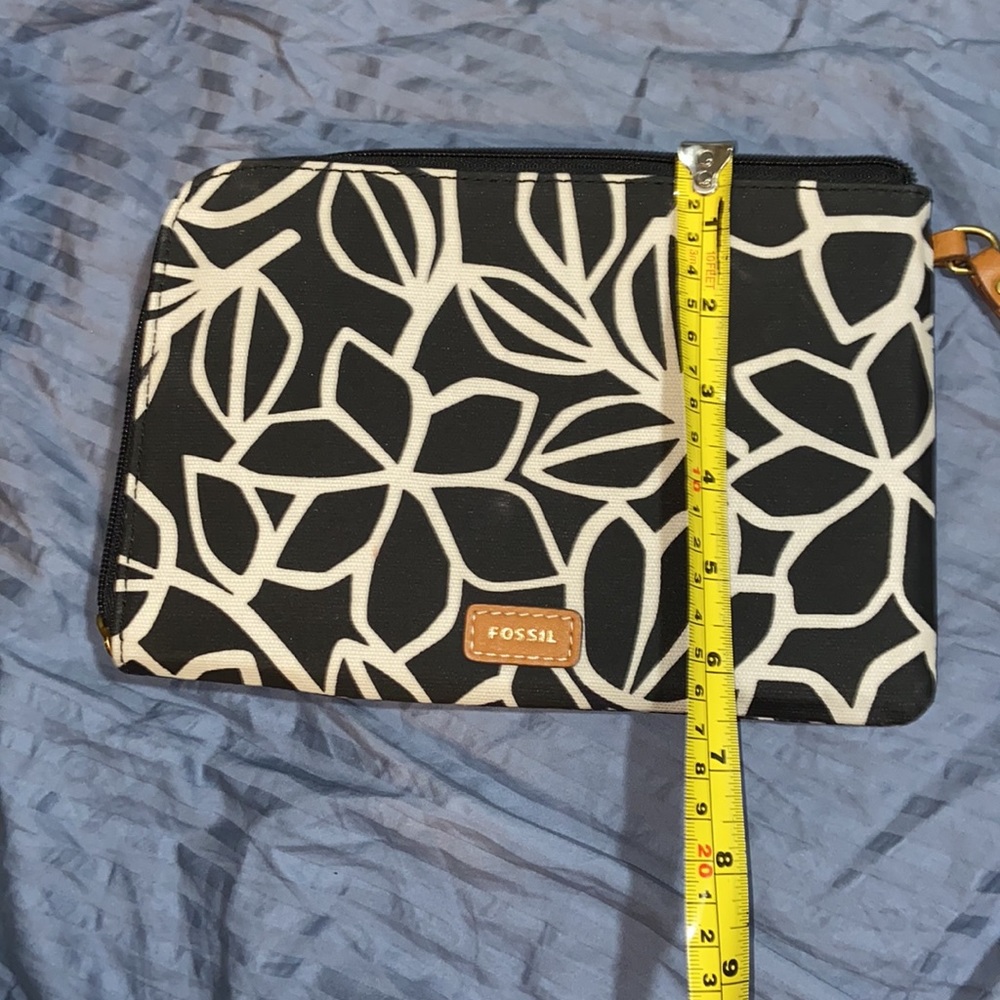 Fossil Eliza Wristlet New With Tags - image 8